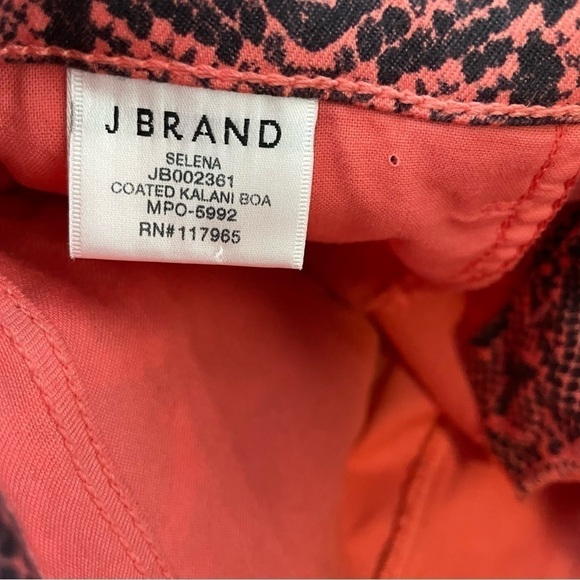 NWT J Brand Selena Mid-Rise Snakeskin-Print Crop Bootcut Jeans Size 26 - Picture 4 of 10